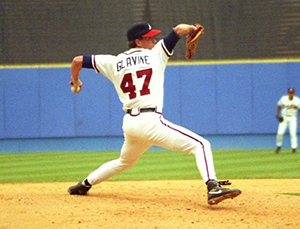 Glavine Pitching