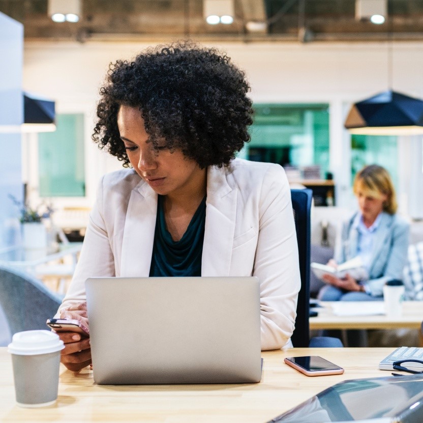 woman working on her federal resume